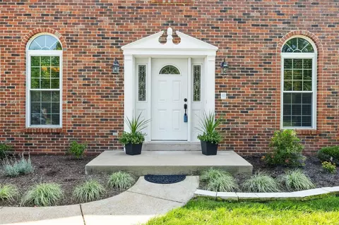 Exterior - 16301 Autumn Crest Ct, Ellisville, MO 63011 photo 5 of 15