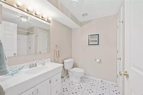 Bath - 16301 Autumn Crest Ct, Ellisville, MO 63011 photo 7 of 8