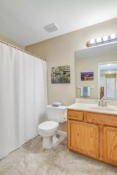 860 Legends View Dr, Eureka, MO 63025 photo 32