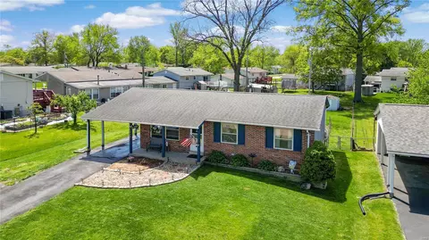 11926 Glenmar Dr, Maryland Heights, MO 63043