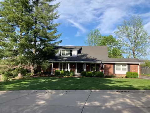 73 Tempest Dr, Chesterfield, MO 63017 photo 2