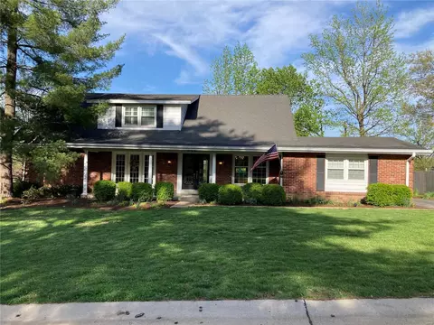 73 Tempest Dr, Chesterfield, MO 63017