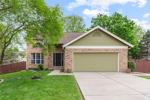 961 Aldershot Ct, Saint Charles, MO 63304