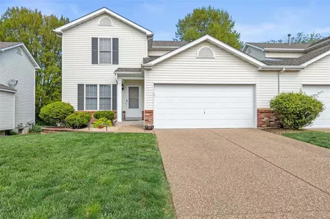 50 Deer Grove Dr, Saint Peters, MO 63376