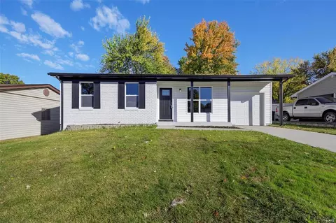 1231 Perdiz Ln, Fenton, MO 63026