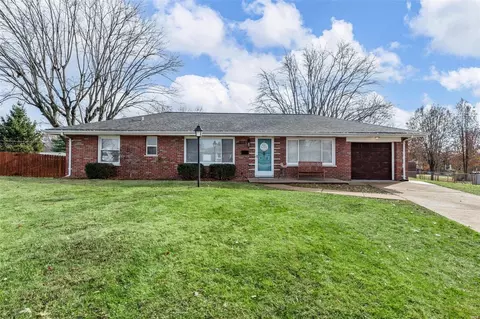 9954 Mahogany Ct, Saint Louis, MO 63123