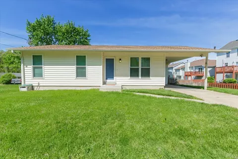 3033 Bellecote Ave, Saint Ann, MO 63074