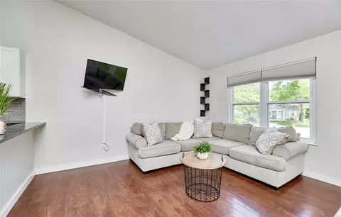 Living - 13 Saddleback Ct, O'fallon, MO 63368 photo 1 of 4