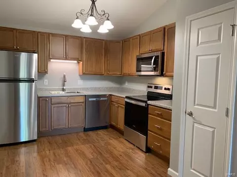 Kitchen - 733 Ridgeside Dr #L, Ballwin, MO 63021 photo 1 of 3
