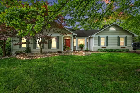 2002 Centennial Ct, Wildwood, MO 63011