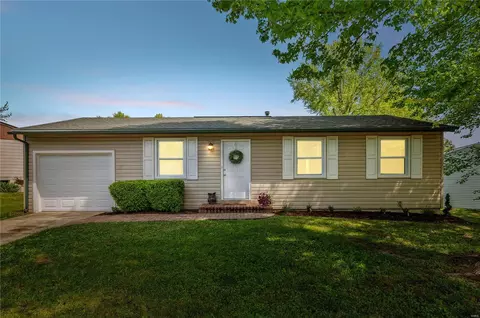 3038 Lyme St, Saint Charles, MO 63301