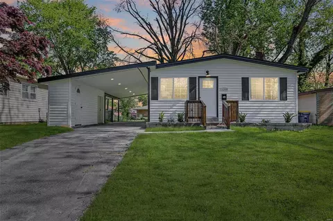 11209 Saint Shawn Ln, Saint Ann, MO 63074