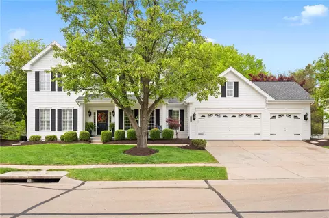 1329 Westhampton Woods Ct, Wildwood, MO 63005