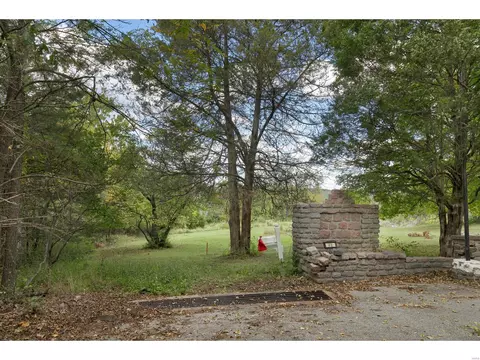 55 Persimmon Ln, Wildwood, MO 63025
