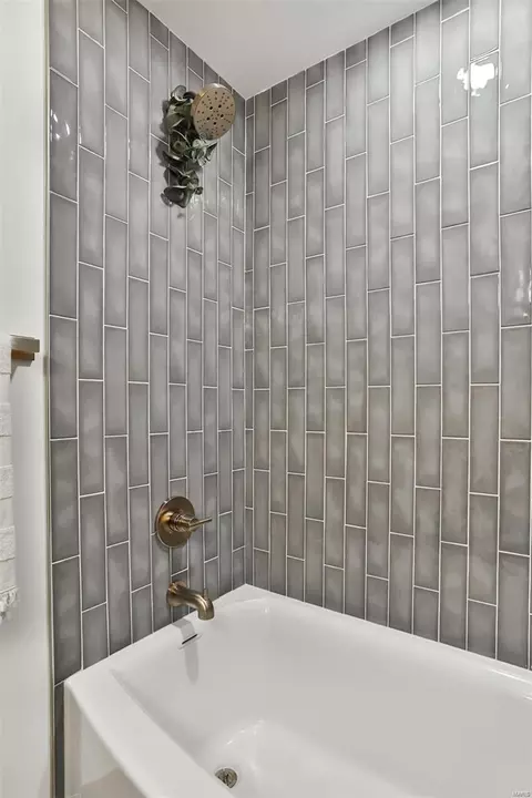 Bath - 18534 Hawks Rest Ct, Wildwood, MO 63069 photo 15 of 15