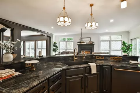 Kitchen - 18534 Hawks Rest Ct, Wildwood, MO 63069 photo 7 of 10