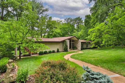 Exterior - 3 Barrett Woods, Ballwin, MO 63021 photo 2 of 26