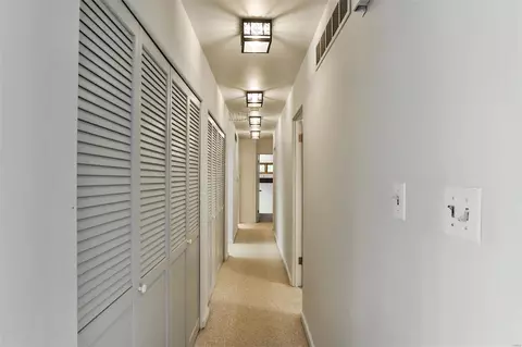 Entry Way - 3 Barrett Woods, Ballwin, MO 63021 photo 6 of 7