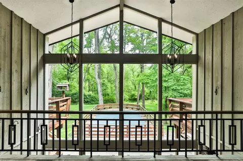 Entry Way - 3 Barrett Woods, Ballwin, MO 63021 photo 3 of 7