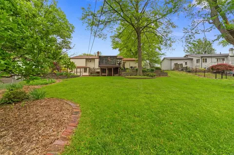 Exterior - 525 Stephanie Ln, Manchester, MO 63011 photo 10 of 17