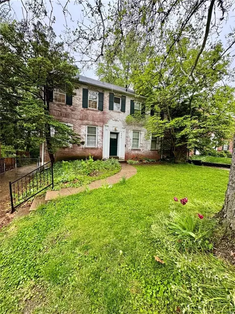 7904 Delmar Blvd, Saint Louis, MO 63130