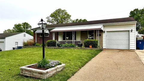 4344 Kay Ln, Saint Louis, MO 63123