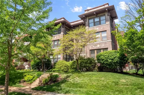 5527 Waterman Blvd #1W, Saint Louis, MO 63112