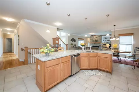 Kitchen - 758 Thunder Hill Dr, O'fallon, MO 63368 photo 6 of 7
