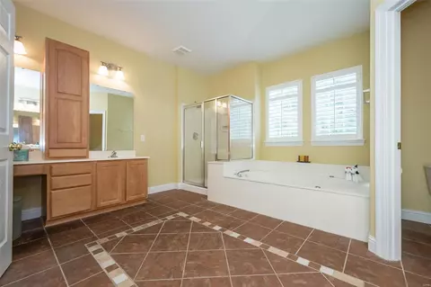 Bath - 758 Thunder Hill Dr, O'fallon, MO 63368 photo 4 of 8