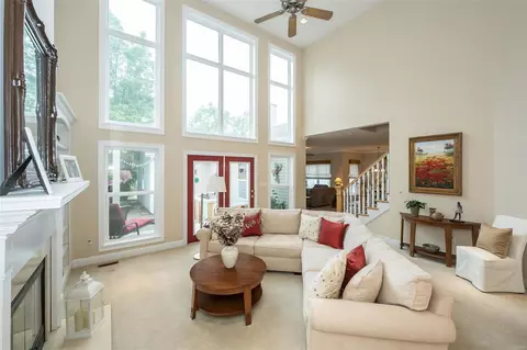 Living - 758 Thunder Hill Dr, O'fallon, MO 63368 photo 6 of 10