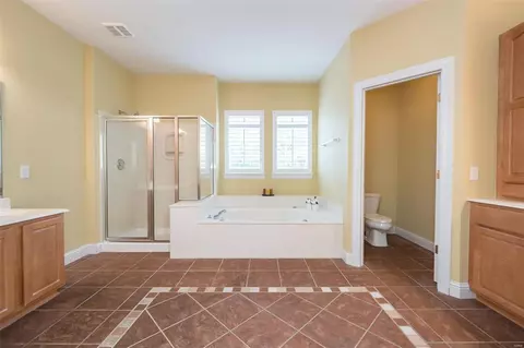 Bath - 758 Thunder Hill Dr, O'fallon, MO 63368 photo 2 of 8