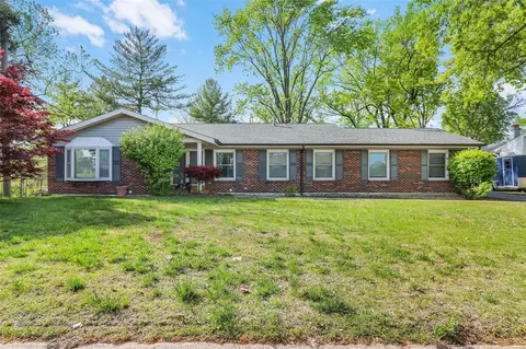 1775 Janria Dr, Florissant, MO 63031