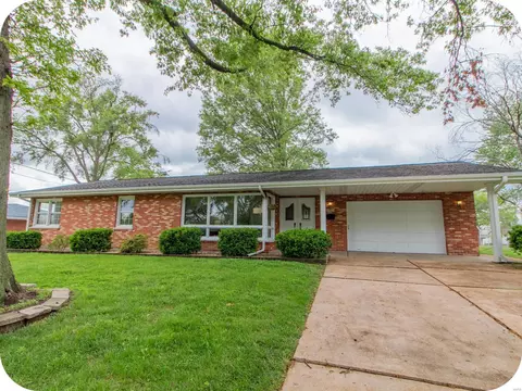 9503 Breuer Dr, Saint Louis, MO 63123