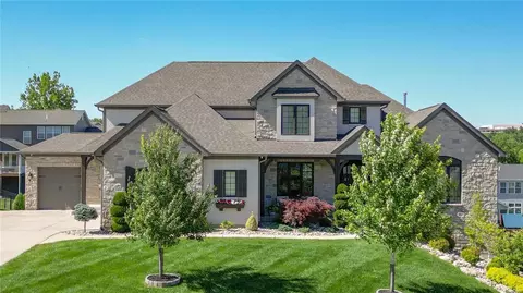 12739 Chandler Ridge Ct, Saint Louis, MO 63131