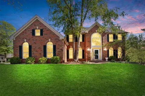 744 Arbor Haven Dr, Ballwin, MO 63021