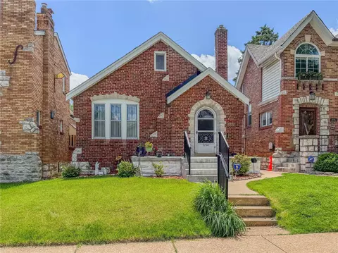 5734 Walsh St, Saint Louis, MO 63109