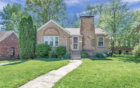 9123 Vasel Dr, Affton, MO 63123