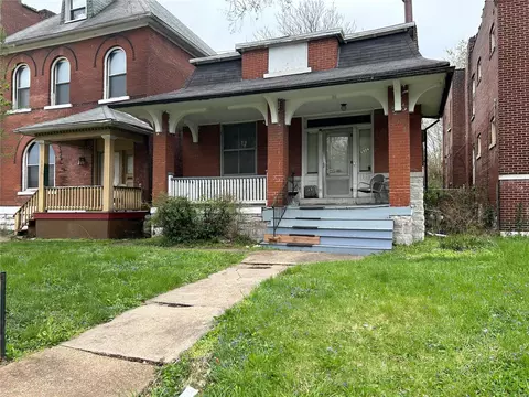 4826 Hammett Pl, Saint Louis, MO 63113