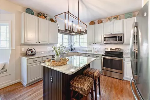 Kitchen - 6948 Clayborne Dr, O'fallon, MO 63368 photo 2 of 7