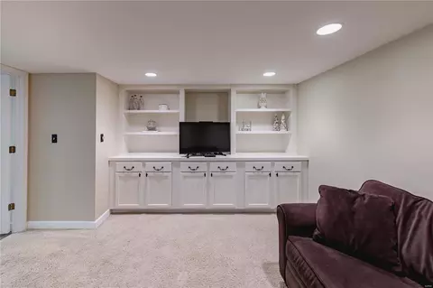 Living - 6948 Clayborne Dr, O'fallon, MO 63368 photo 5 of 10