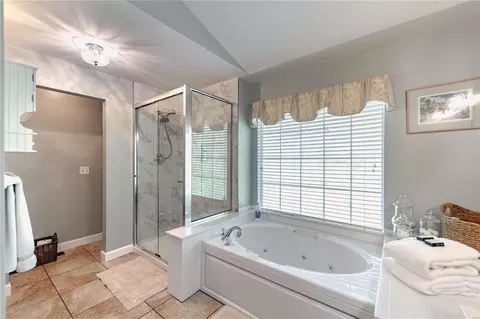 Bath - 6948 Clayborne Dr, O'fallon, MO 63368 photo 3 of 6