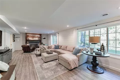 Living - 6948 Clayborne Dr, O'fallon, MO 63368 photo 7 of 10