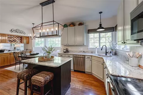 Kitchen - 6948 Clayborne Dr, O'fallon, MO 63368 photo 3 of 7