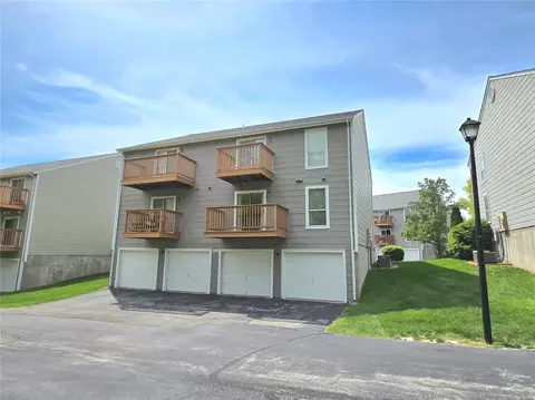 Exterior - 1322 Highland Oaks Dr #A, Ballwin, MO 63021 photo 4 of 7