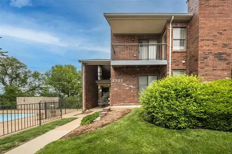 2323 Kratky Rd #B, Saint Louis, MO 63114