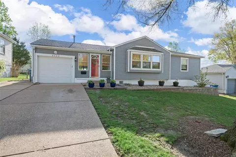 9544 Cantwell Dr, Saint Louis, MO 63123