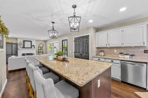 7160 Oak Stream Dr, O'fallon, MO 63368 photo 4