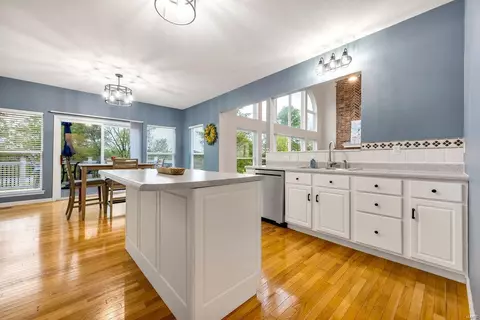 Kitchen - 732 Hawk Run Dr, O'fallon, MO 63368 photo 1 of 3