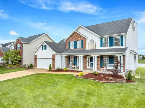 Exterior - 732 Hawk Run Dr, O'fallon, MO 63368 photo 3 of 11