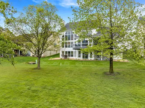 Exterior - 732 Hawk Run Dr, O'fallon, MO 63368 photo 9 of 11